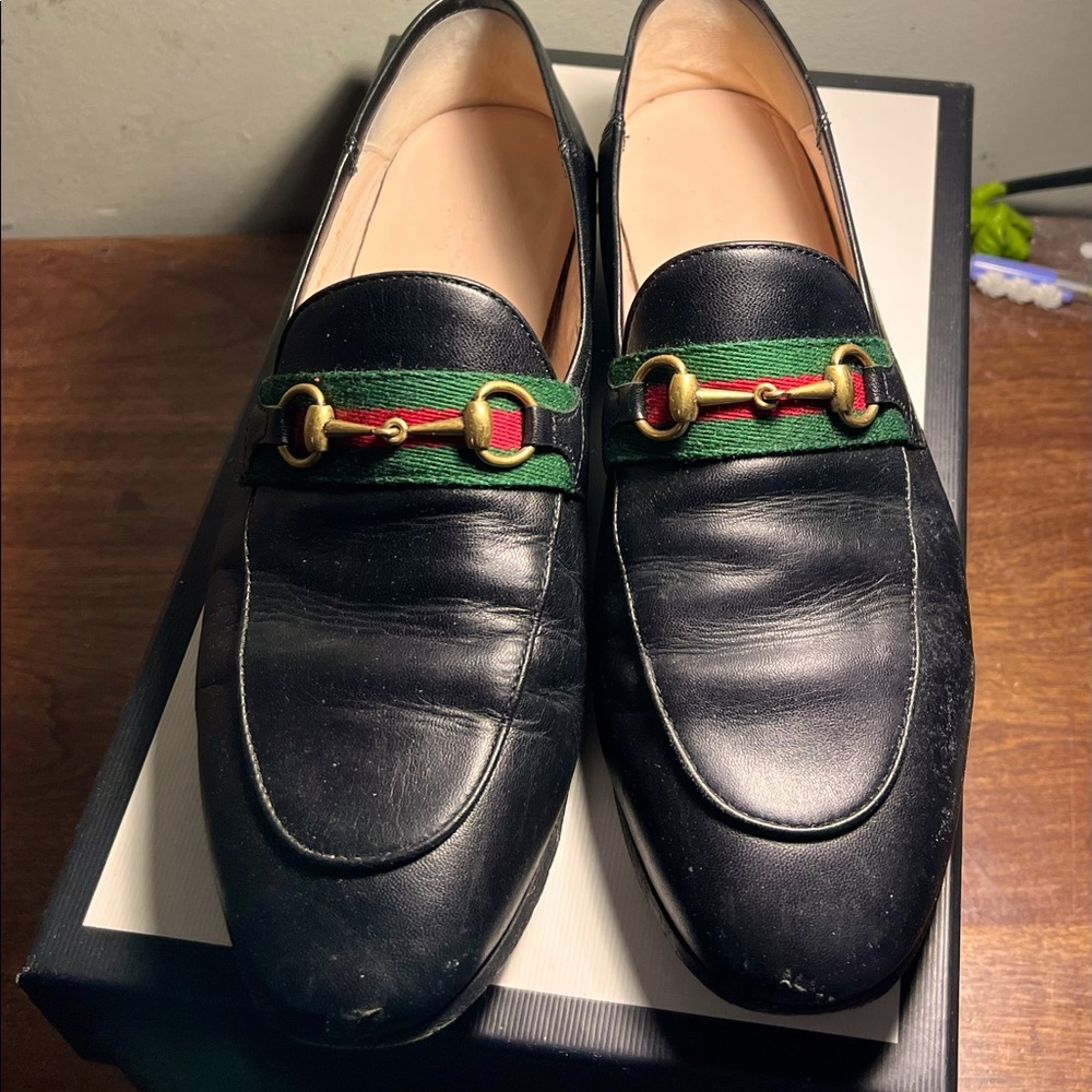 Gucci leather loafer women size 10